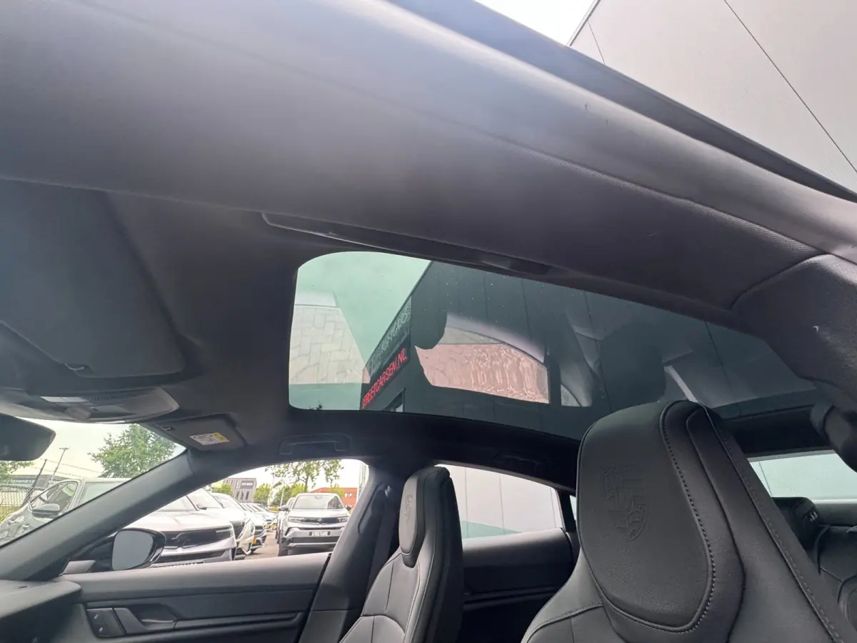 79 kWh/Passenger display/Pano/5 pers/incl.BTW