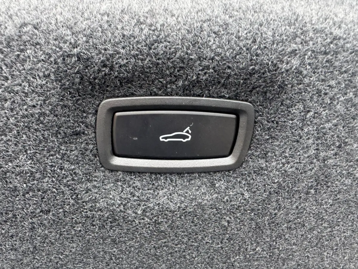 79 kWh/Passenger display/Pano/5 pers/incl.BTW