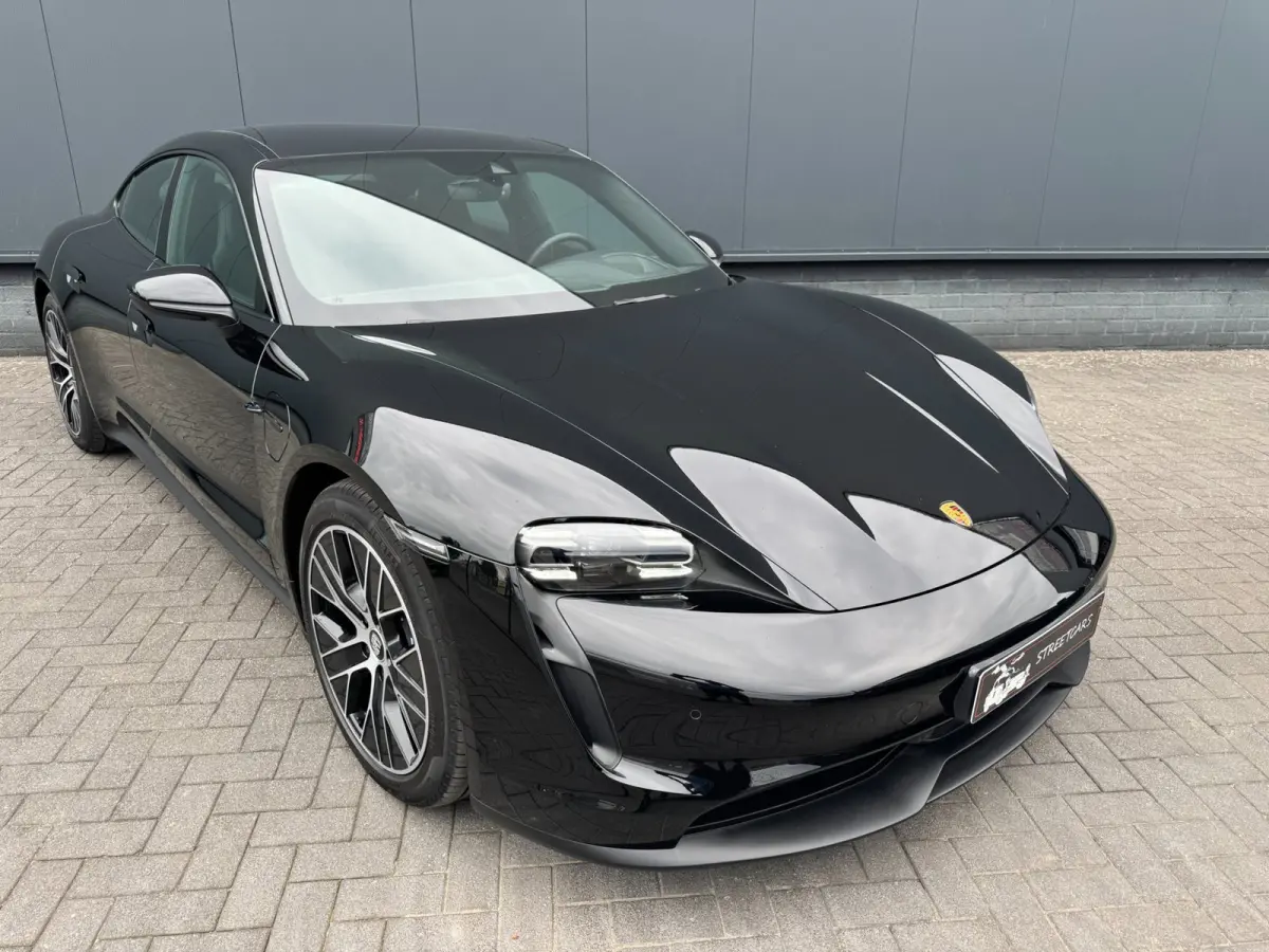 79 kWh/Passenger display/Pano/5 pers/incl.BTW