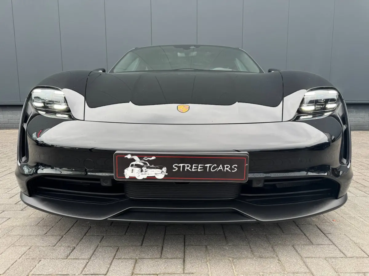 79 kWh/Passenger display/Pano/5 pers/incl.BTW