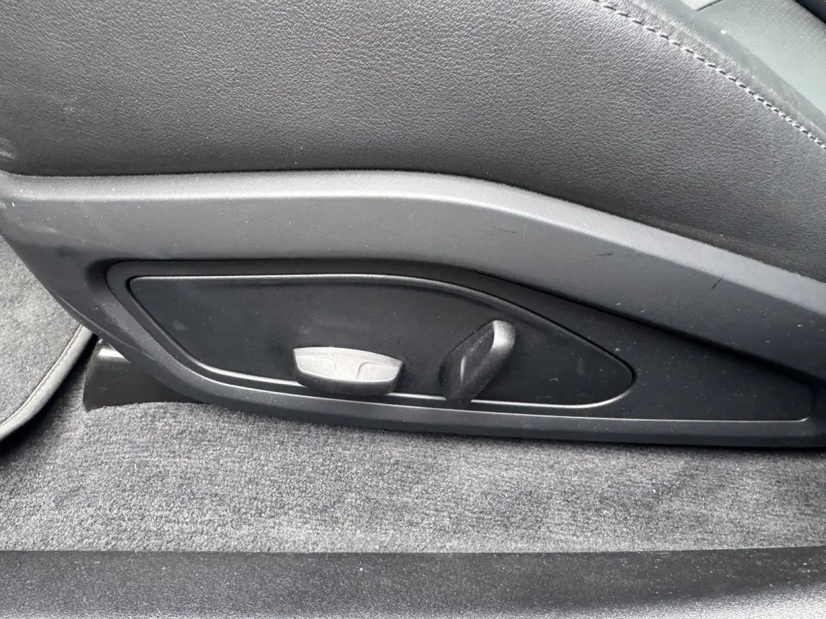 79 kWh/Passenger display/Pano/5 pers/incl.BTW