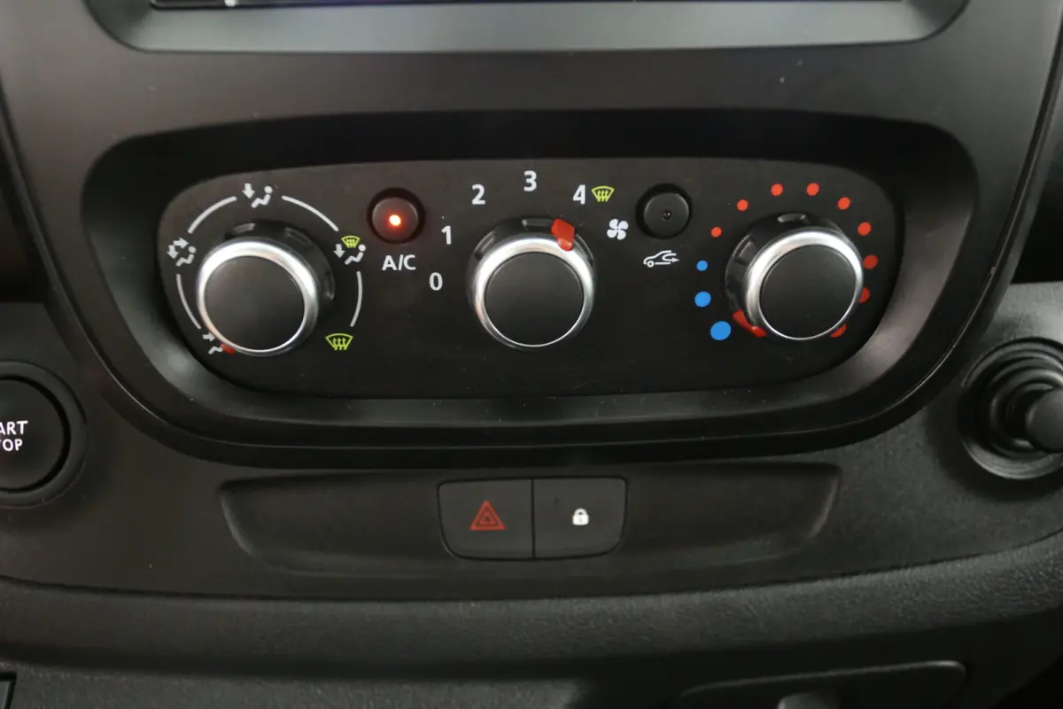 2.0 dCi 145PK L2H1 | Automaat | Airco | Cruise | Navi | LED | Parkeersens.