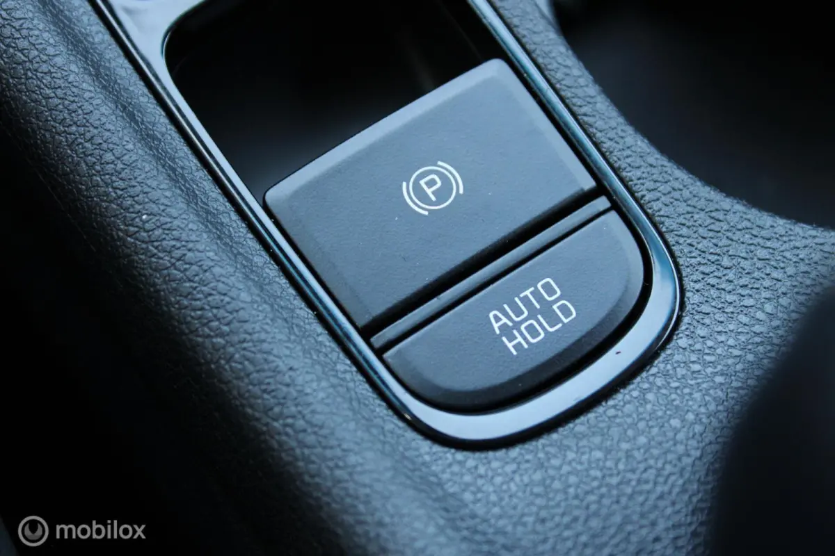 1.6 GDi Hybrid 140 PK DynamicPlusLine, Stoel-stuurverwarming, Leer, Navi, App connect, Cruise, Clima, Pdc voor + achter + trekhaak
