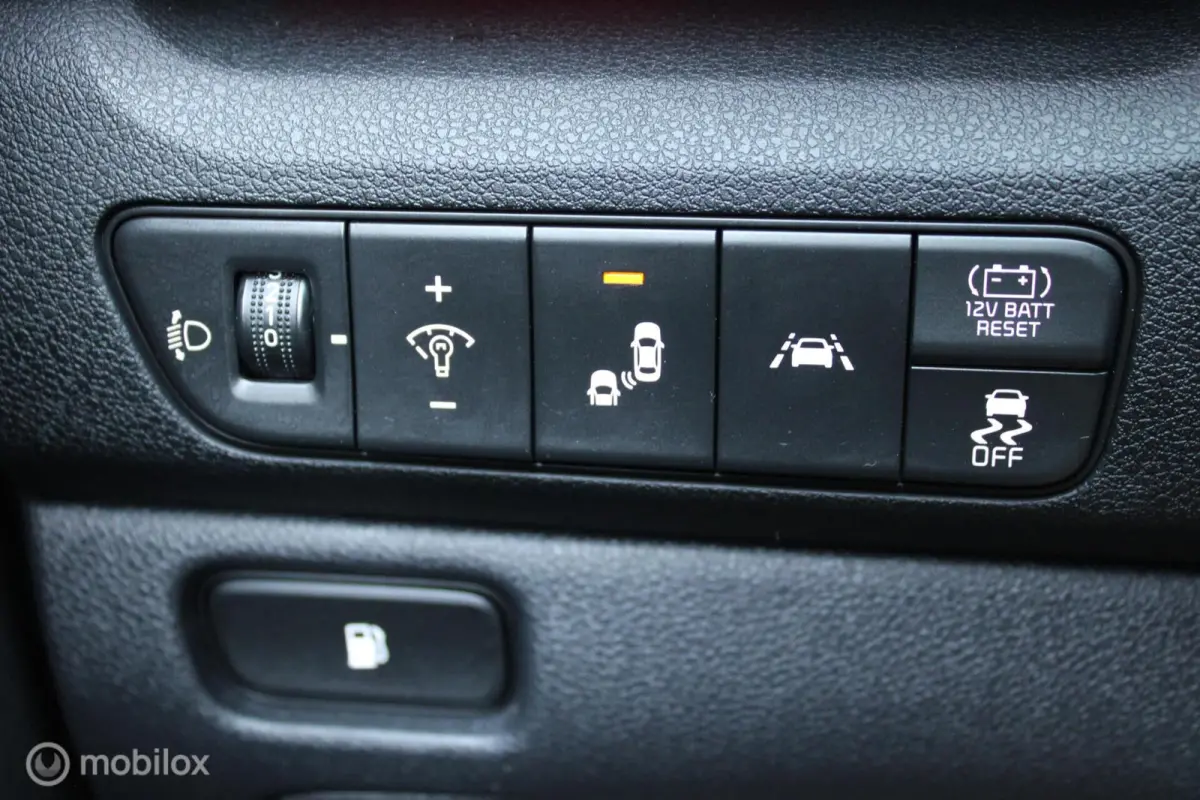 1.6 GDi Hybrid 140 PK DynamicPlusLine, Stoel-stuurverwarming, Leer, Navi, App connect, Cruise, Clima, Pdc voor + achter + trekhaak