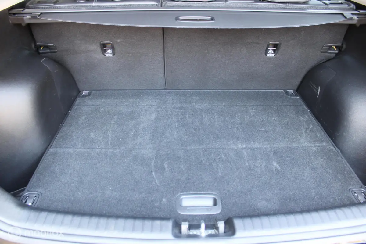 1.6 GDi Hybrid 140 PK DynamicPlusLine, Stoel-stuurverwarming, Leer, Navi, App connect, Cruise, Clima, Pdc voor + achter + trekhaak