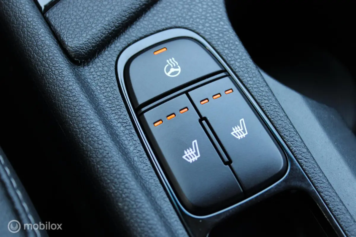 1.6 GDi Hybrid 140 PK DynamicPlusLine, Stoel-stuurverwarming, Leer, Navi, App connect, Cruise, Clima, Pdc voor + achter + trekhaak
