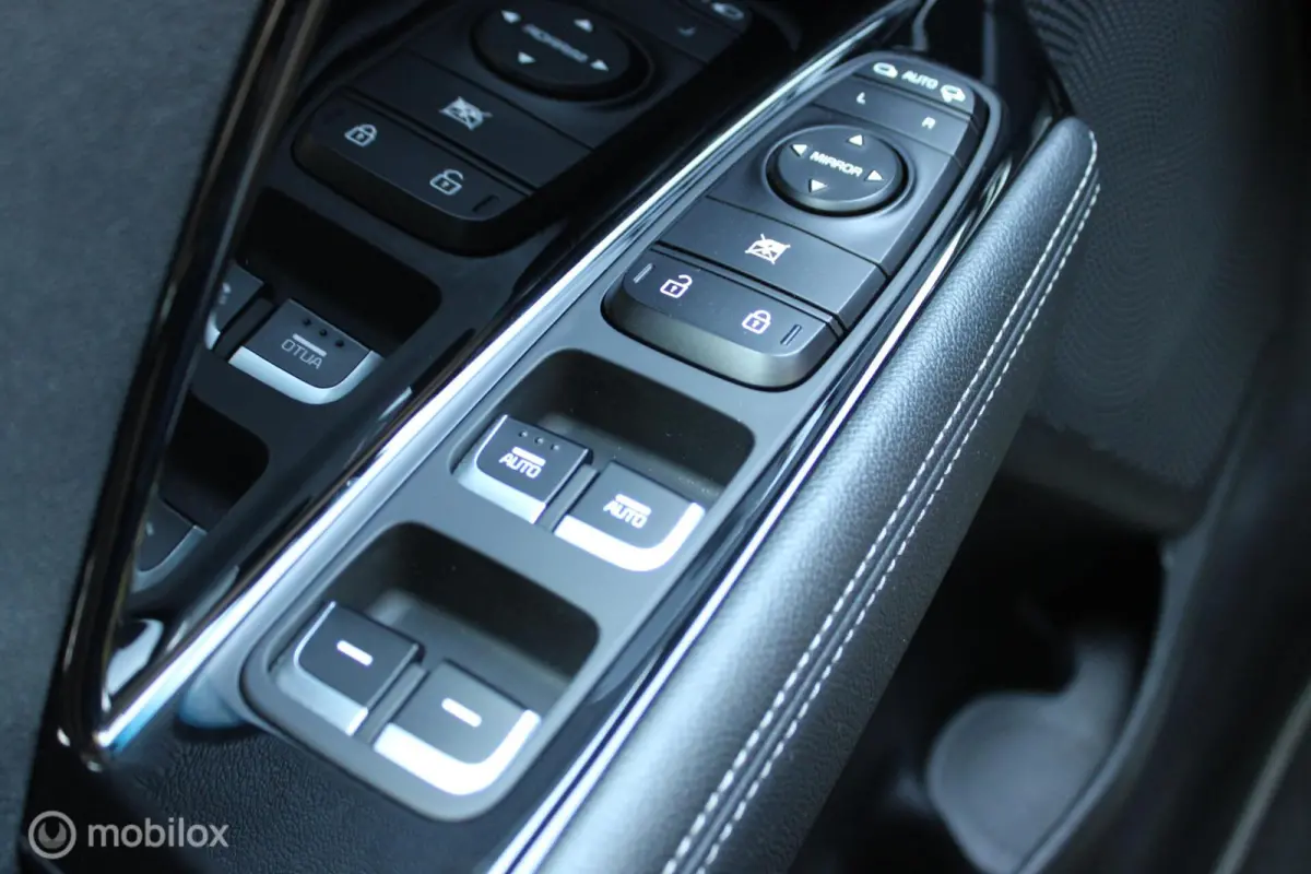 1.6 GDi Hybrid 140 PK DynamicPlusLine, Stoel-stuurverwarming, Leer, Navi, App connect, Cruise, Clima, Pdc voor + achter + trekhaak