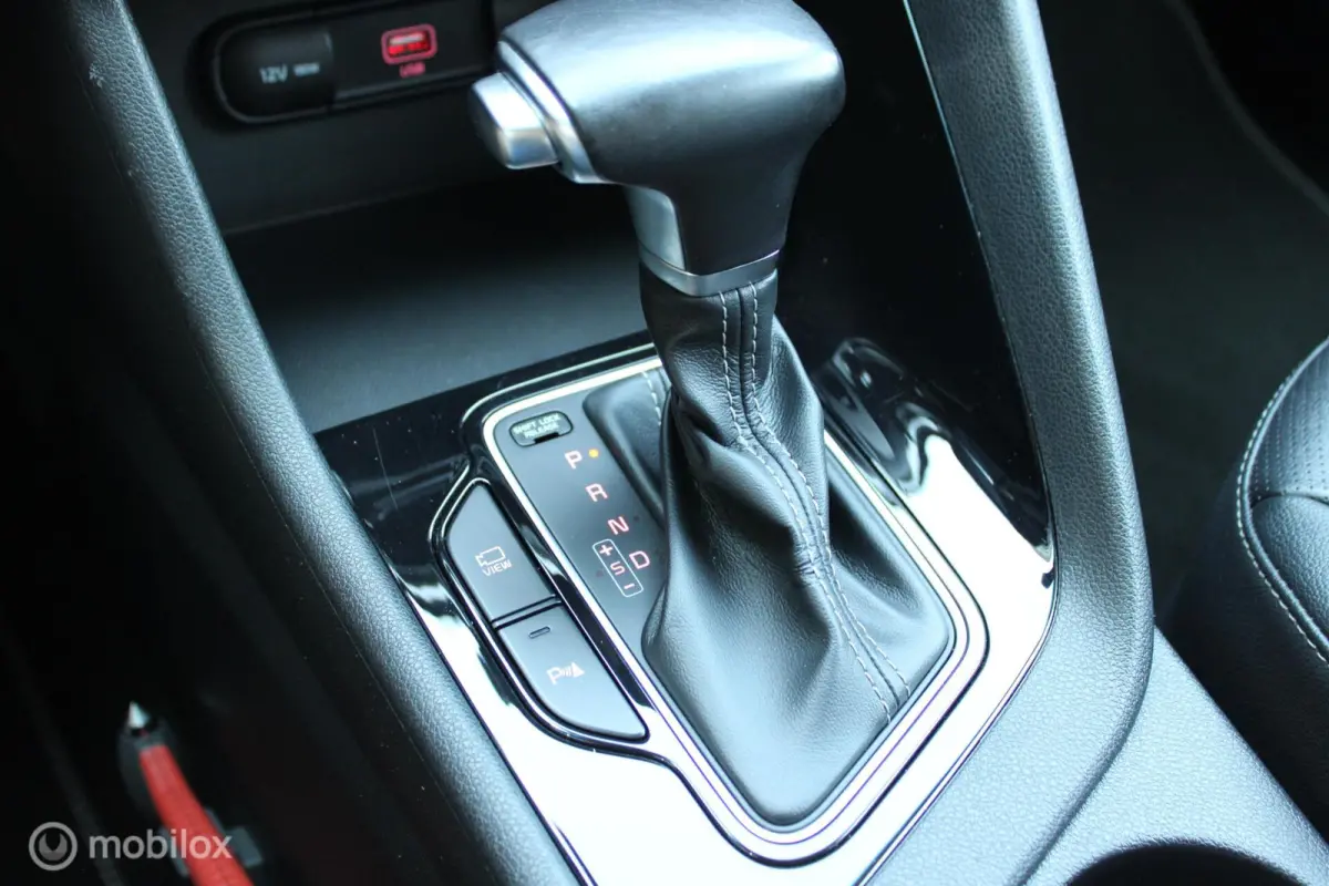 1.6 GDi Hybrid 140 PK DynamicPlusLine, Stoel-stuurverwarming, Leer, Navi, App connect, Cruise, Clima, Pdc voor + achter + trekhaak