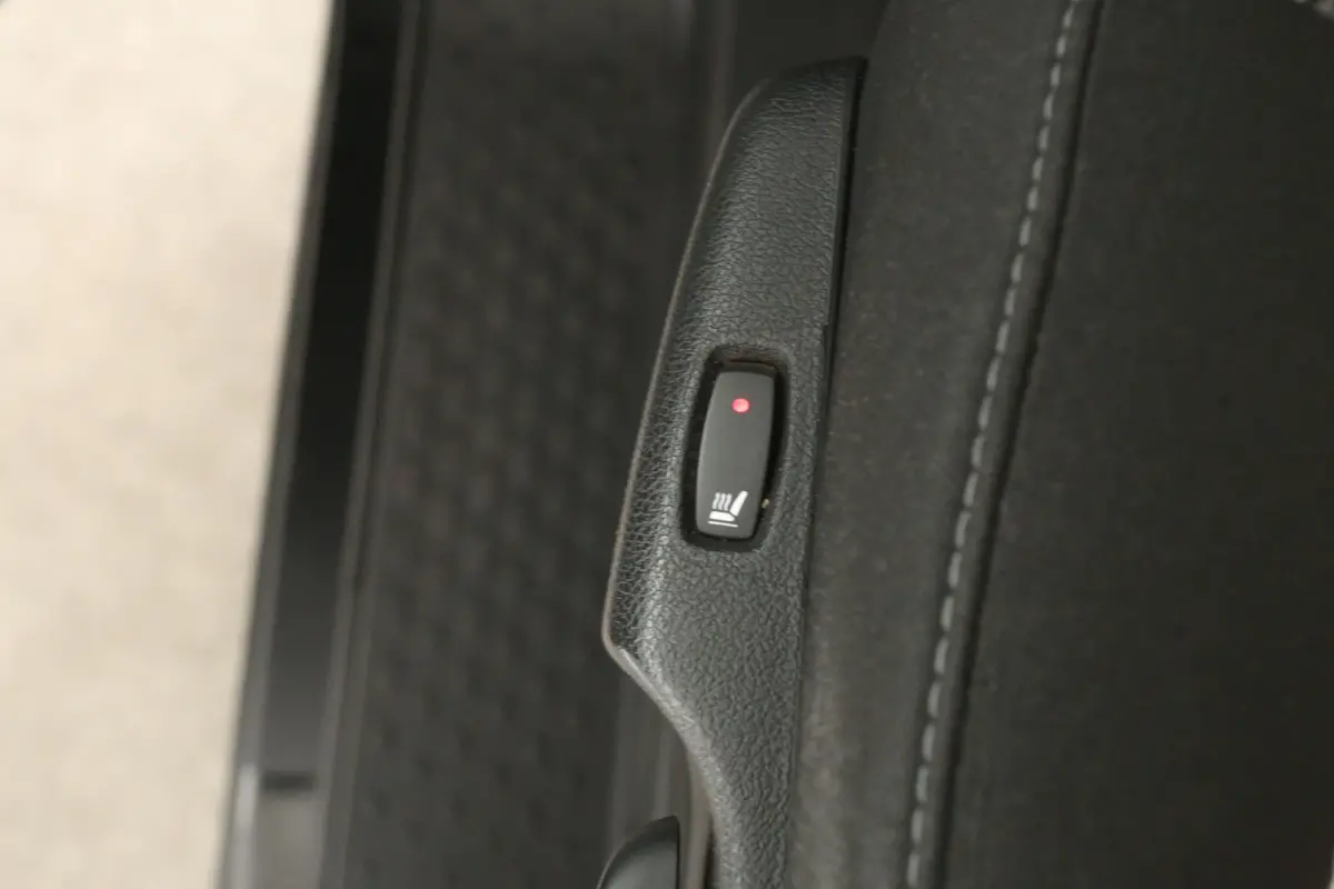 2.0 Blue dCi 150pk T30 L2H1 | Automaat | Airco | Cruise | Camera | 3 Zits | Trekhaak | 2xSchuifdeur