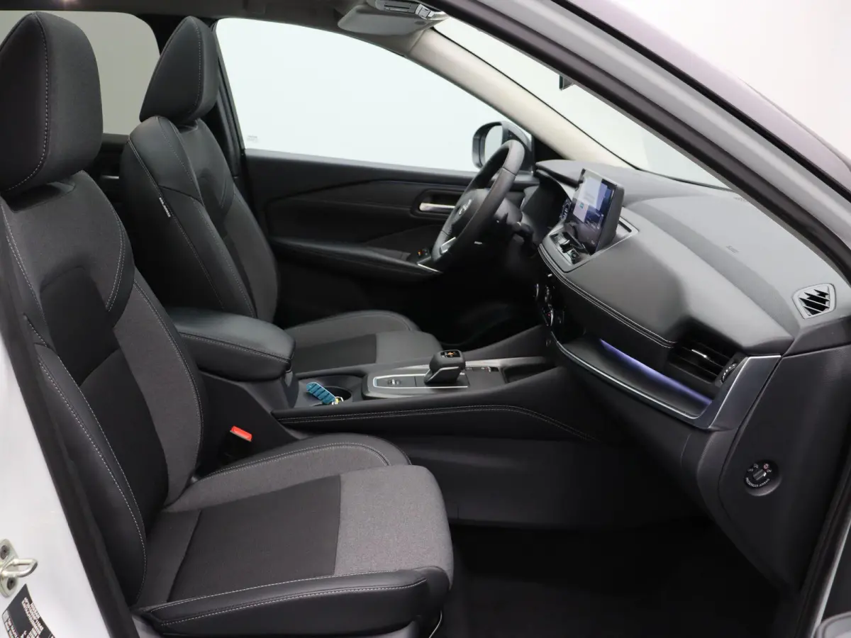 158pk MHEV Xtronic N-Connecta | Panoramadak | Pilot Assist | Elektrische achterklep | Head-up Display | Stoel, stuur en voorruit verwarming  | Rondomzicht camera |