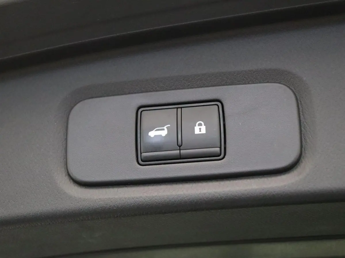 158pk MHEV Xtronic N-Connecta | Panoramadak | Pilot Assist | Elektrische achterklep | Head-up Display | Stoel, stuur en voorruit verwarming  | Rondomzicht camera |