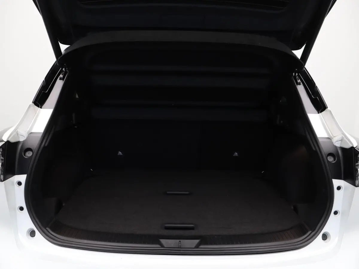 158pk MHEV Xtronic N-Connecta | Panoramadak | Pilot Assist | Elektrische achterklep | Head-up Display | Stoel, stuur en voorruit verwarming  | Rondomzicht camera |