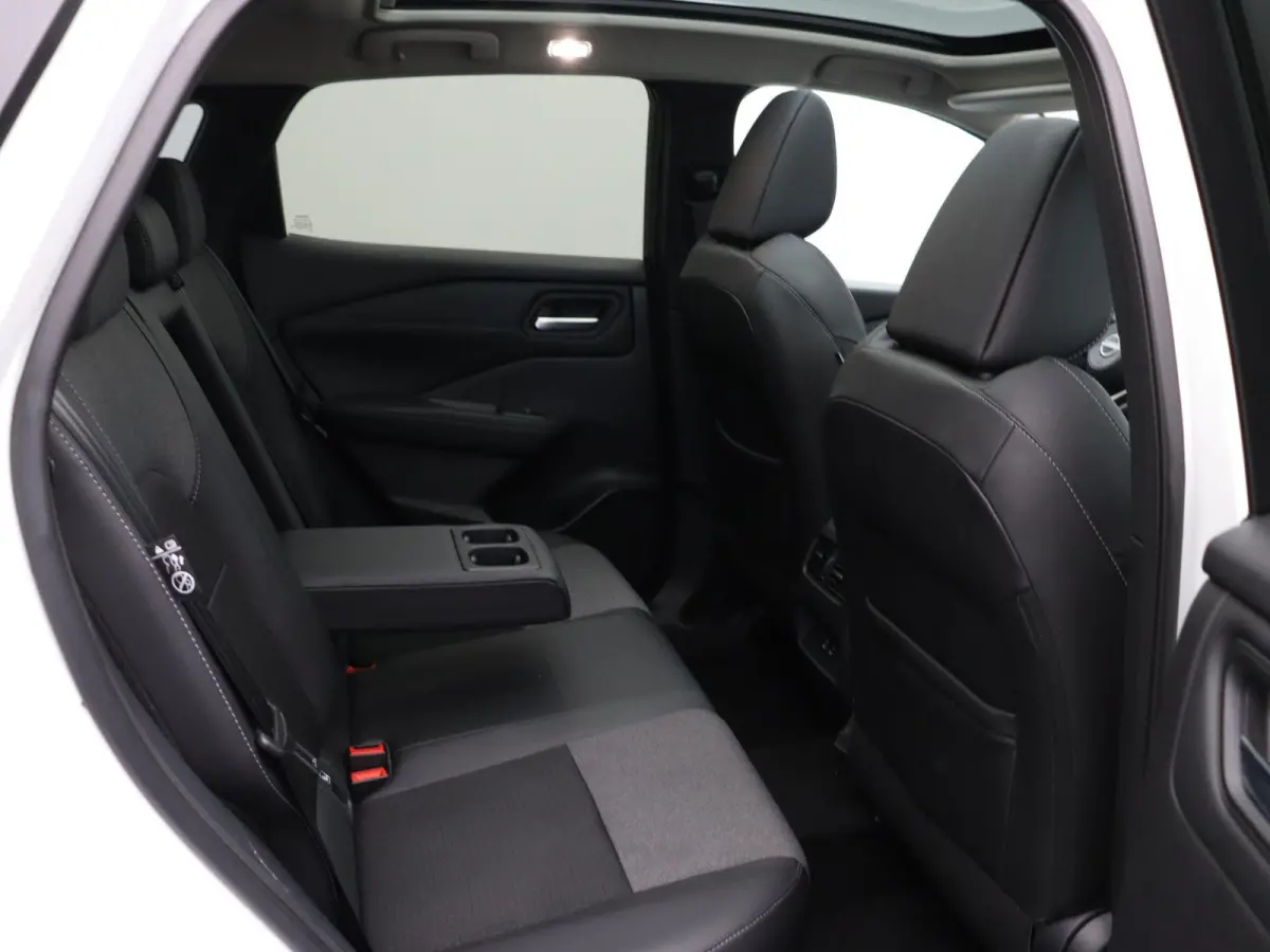158pk MHEV Xtronic N-Connecta | Panoramadak | Pilot Assist | Elektrische achterklep | Head-up Display | Stoel, stuur en voorruit verwarming  | Rondomzicht camera |