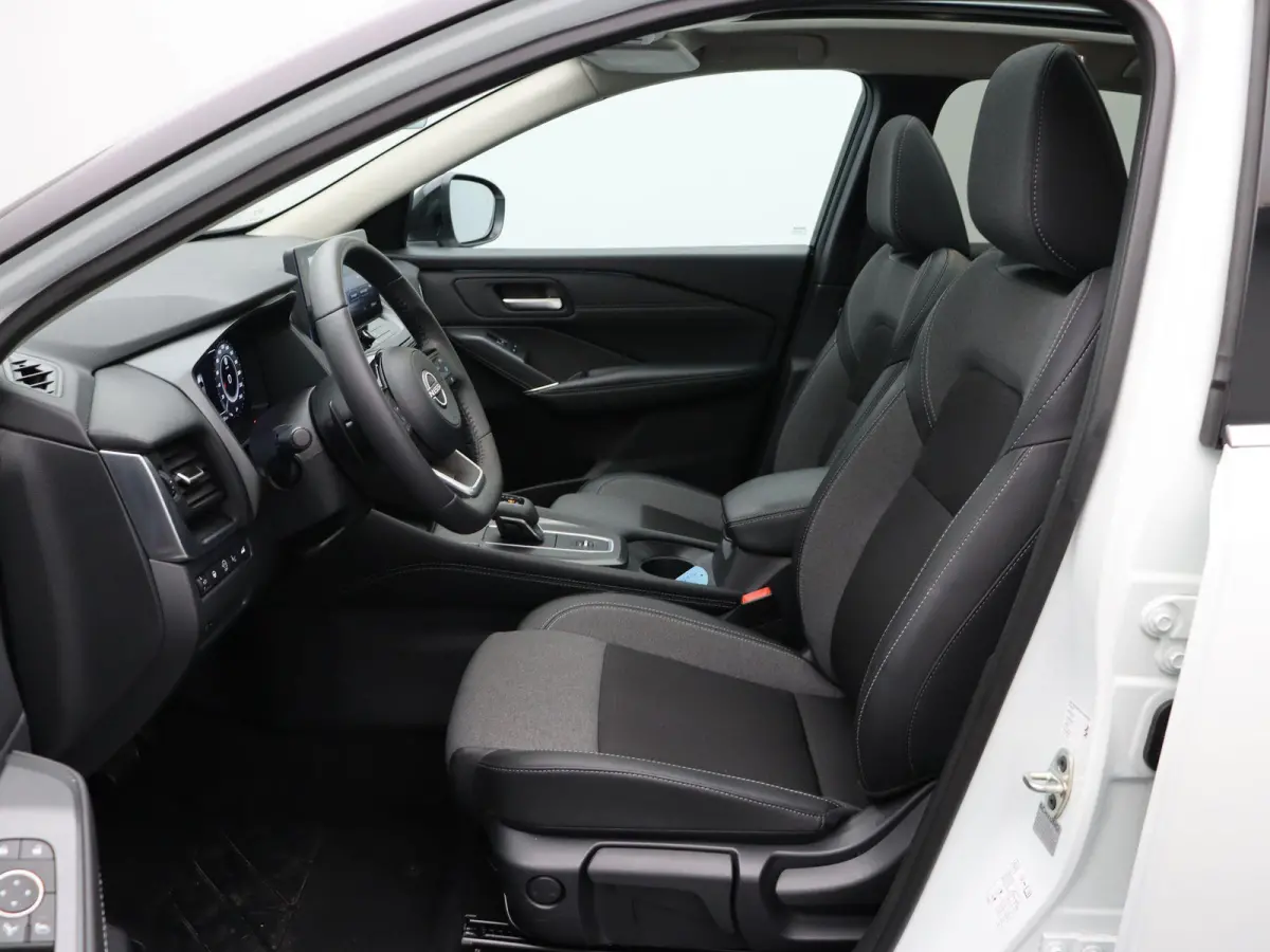 158pk MHEV Xtronic N-Connecta | Panoramadak | Pilot Assist | Elektrische achterklep | Head-up Display | Stoel, stuur en voorruit verwarming  | Rondomzicht camera |