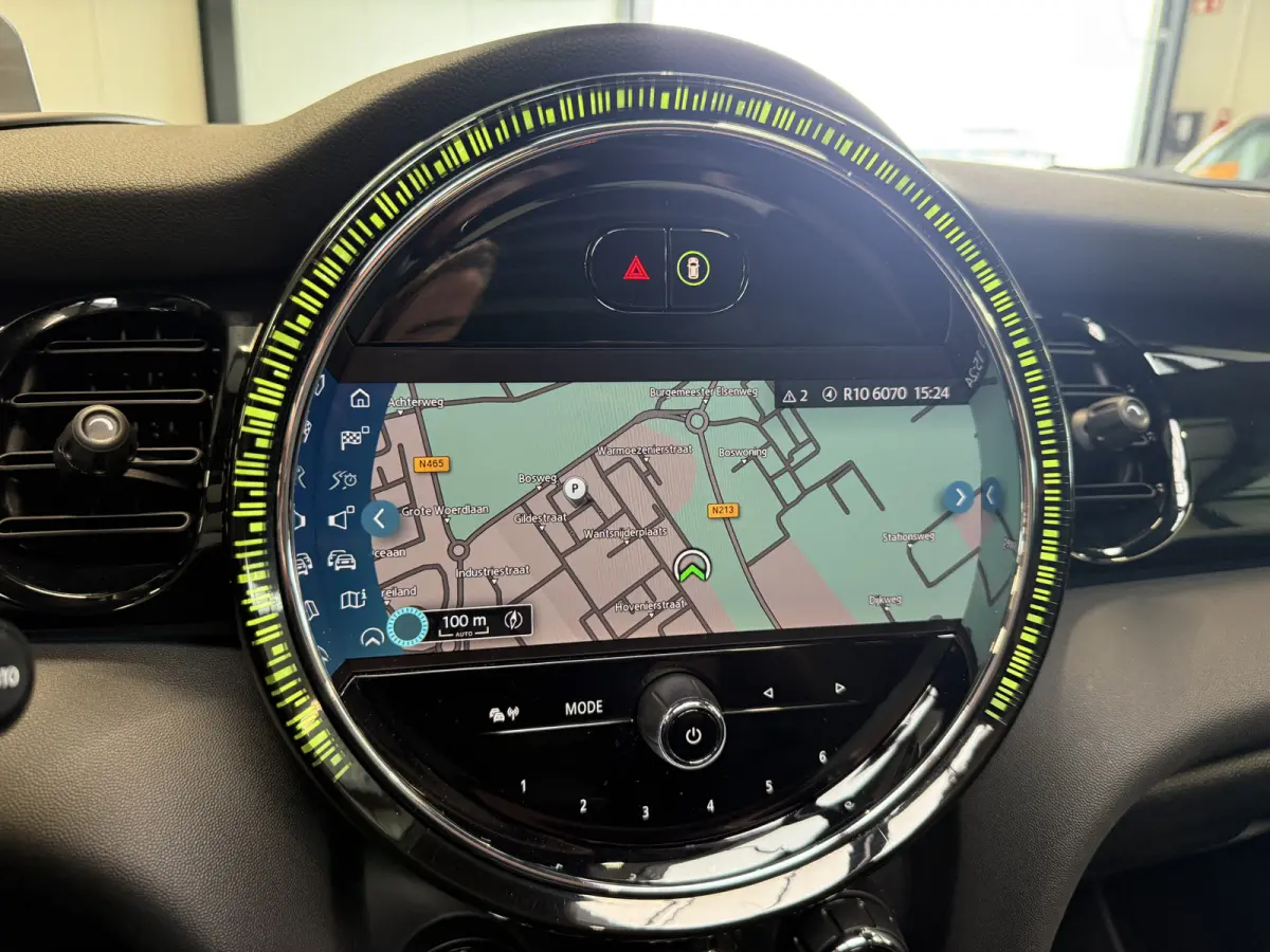 1.5 Cooper Yours Pano/Leder/Apple/Camera
