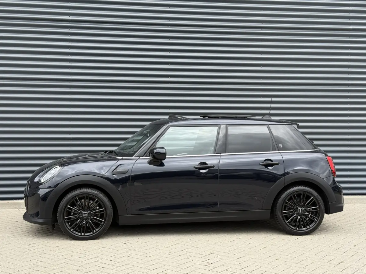 1.5 Cooper Yours Pano/Leder/Apple/Camera