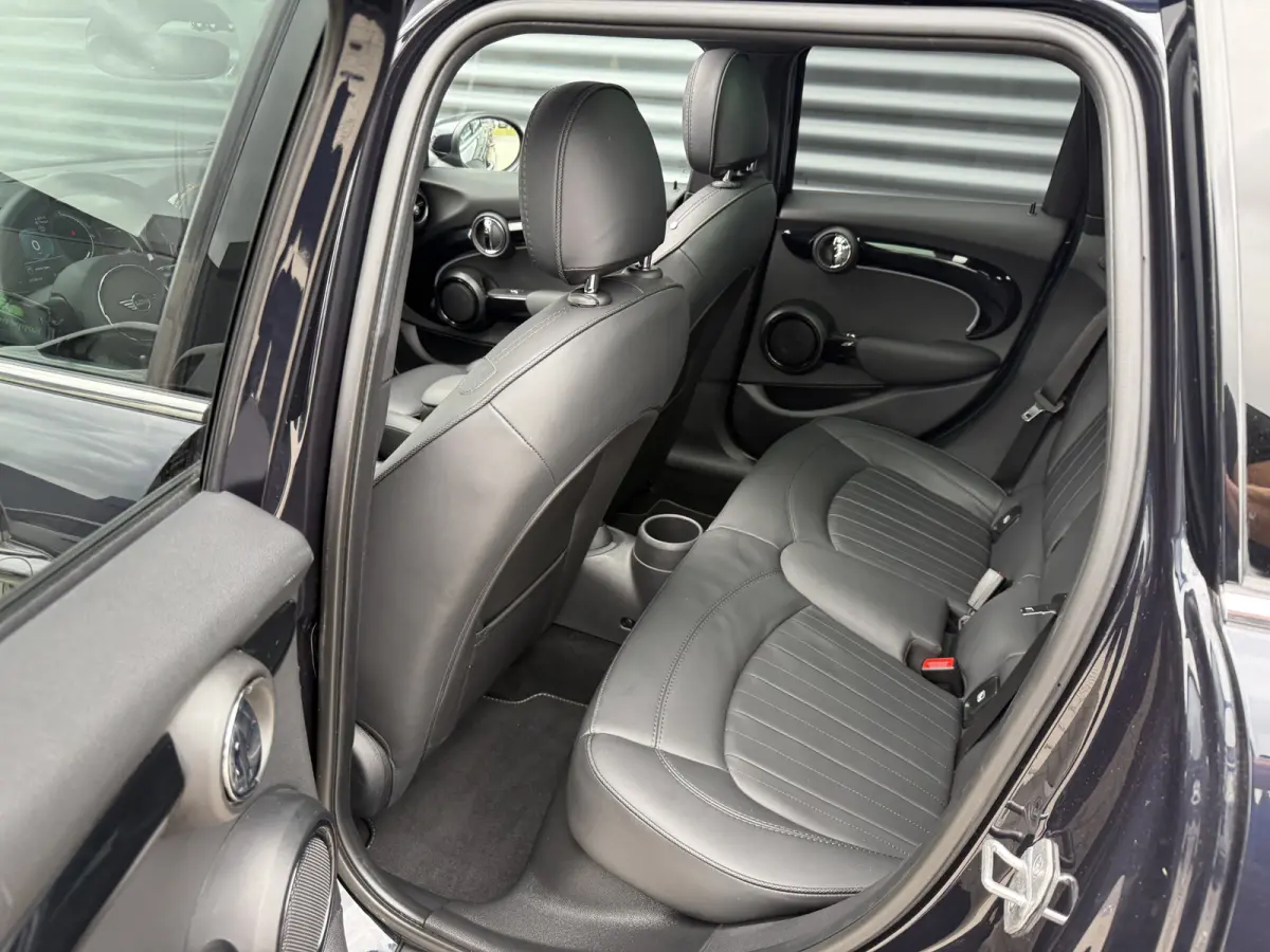1.5 Cooper Yours Pano/Leder/Apple/Camera