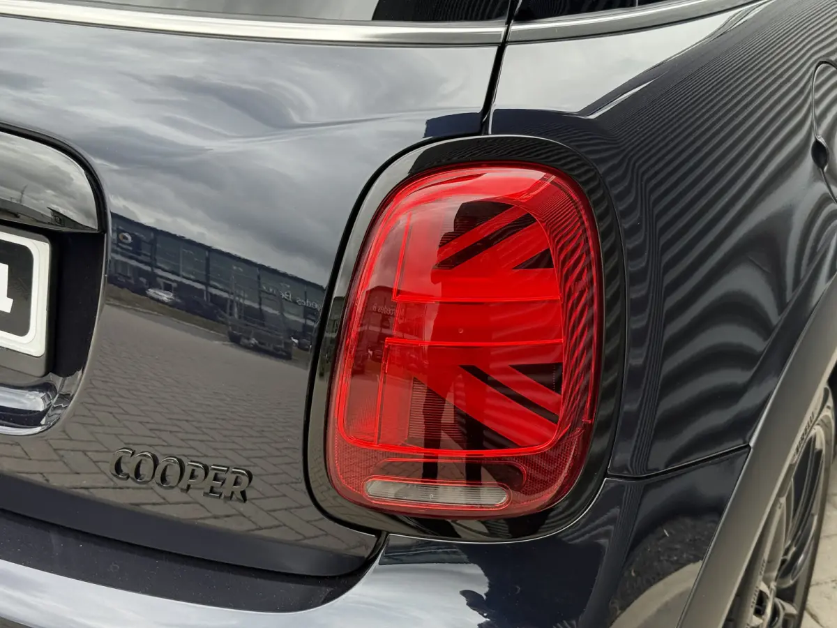 1.5 Cooper Yours Pano/Leder/Apple/Camera