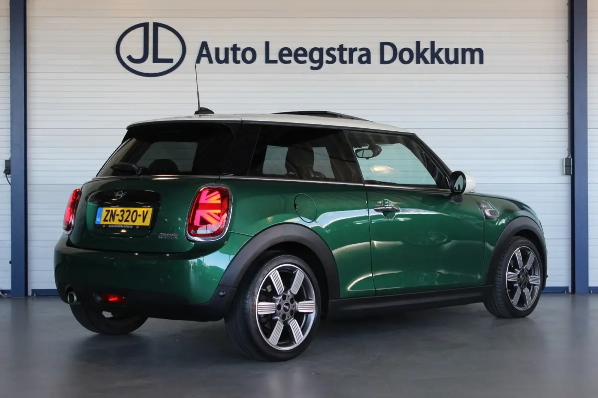 1.5 60 Years Edition Pano | Head-Up | Harman/Kardon | LED | Stoelverw. | Carplay | Keyless | Leder | Sportstoelen | 17" LMV | PDC V+A