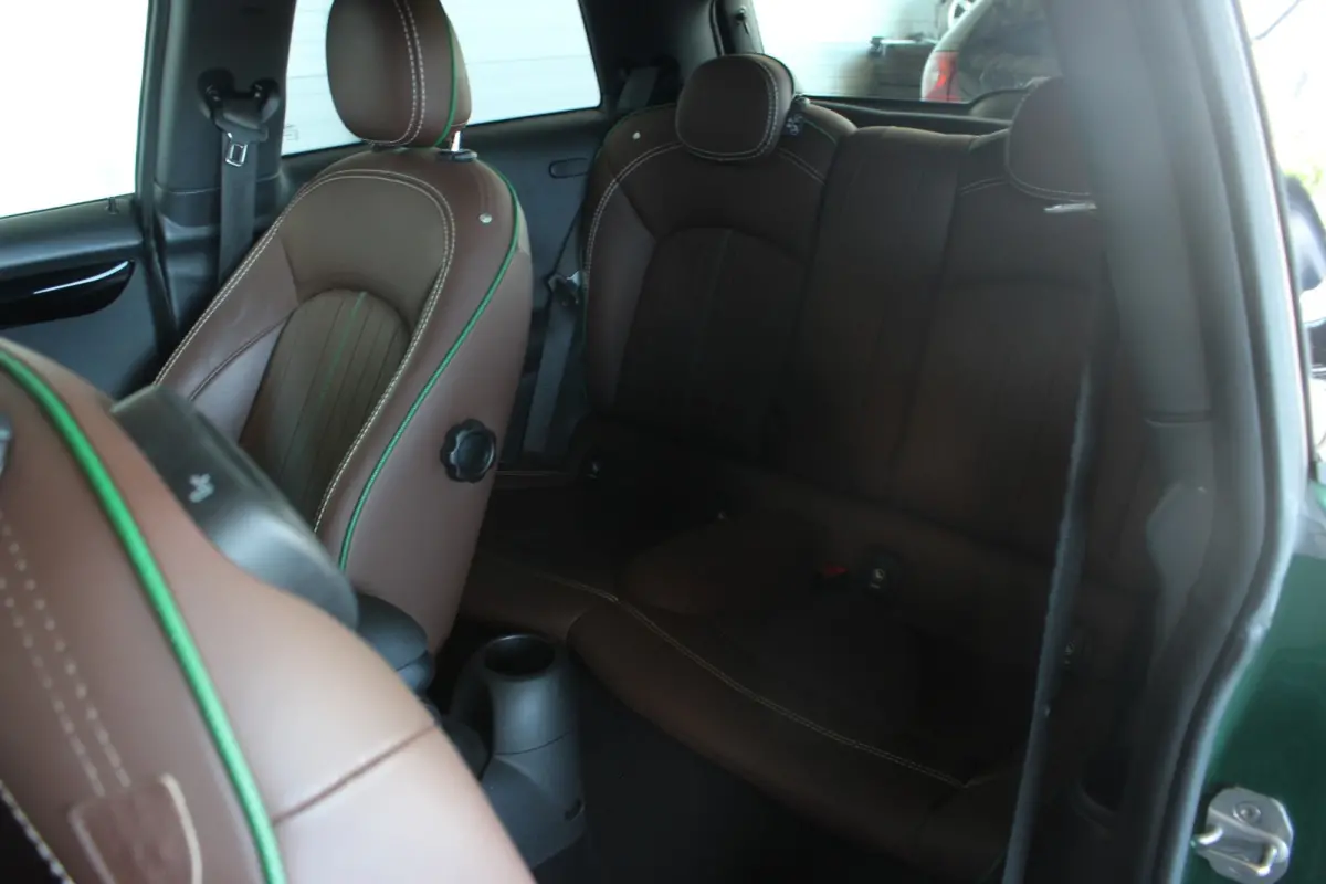 1.5 60 Years Edition Pano | Head-Up | Harman/Kardon | LED | Stoelverw. | Carplay | Keyless | Leder | Sportstoelen | 17" LMV | PDC V+A