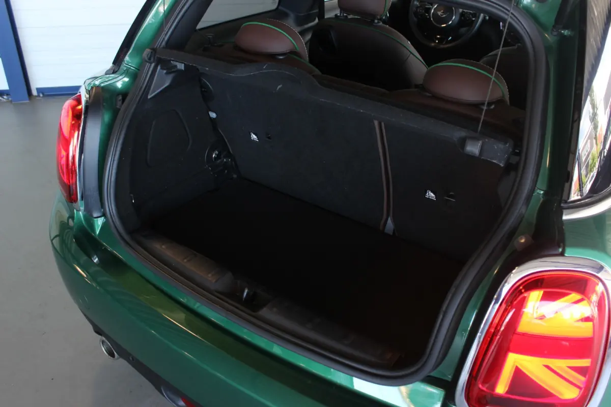1.5 60 Years Edition Pano | Head-Up | Harman/Kardon | LED | Stoelverw. | Carplay | Keyless | Leder | Sportstoelen | 17" LMV | PDC V+A