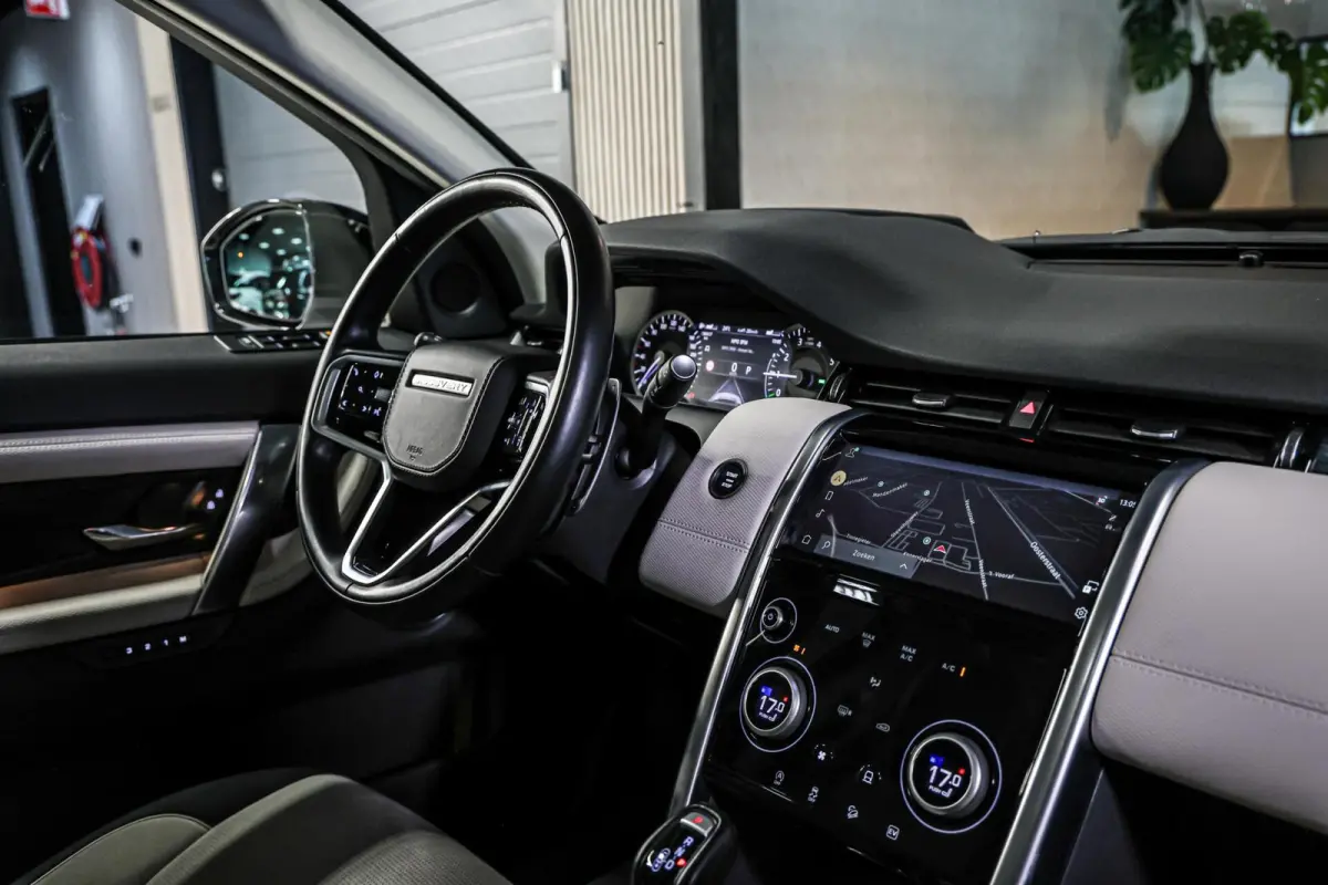 P300e 1.5 R-Dynamic HSE|Pano|HUD