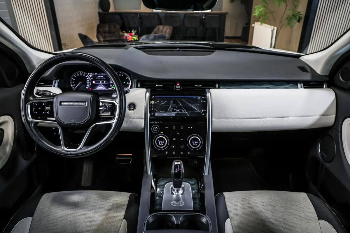 P300e 1.5 R-Dynamic HSE|Pano|HUD