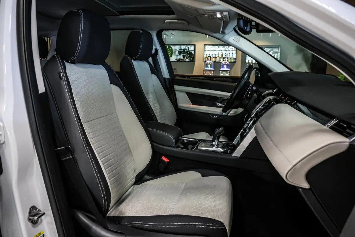 P300e 1.5 R-Dynamic HSE|Pano|HUD