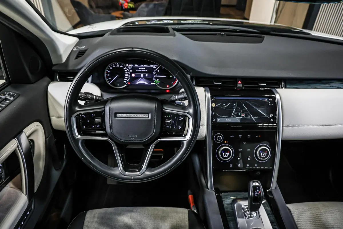 P300e 1.5 R-Dynamic HSE|Pano|HUD