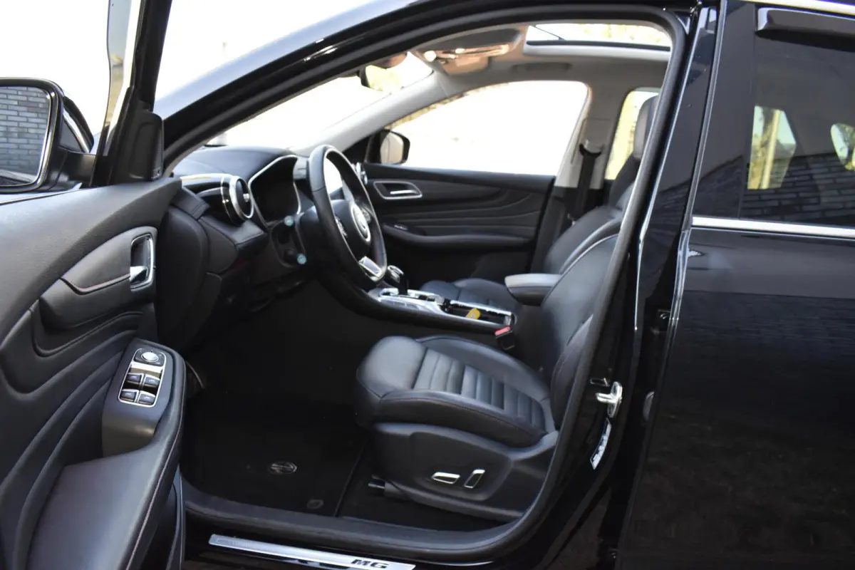 1.5 TGDI Luxury Plug In Hybrid PANORAMADAK/LEDER/DODE HOEK DET./VOL!/ETC.!