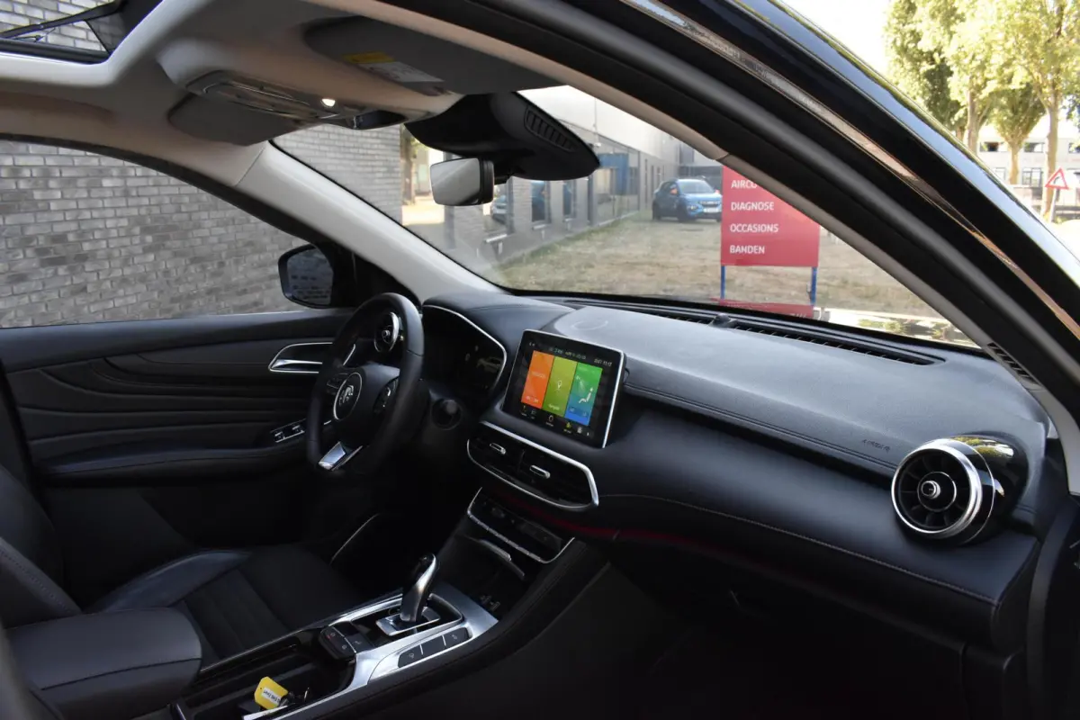 1.5 TGDI Luxury Plug In Hybrid PANORAMADAK/LEDER/DODE HOEK DET./VOL!/ETC.!