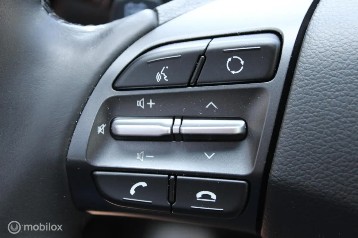 EV Comfort 64 kWh, 3 fase, Navi/App connect, Pdc + camera, Cruise, Clima, Keyless entry/go