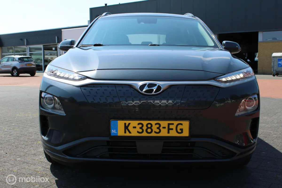 EV Comfort 64 kWh, 3 fase, Navi/App connect, Pdc + camera, Cruise, Clima, Keyless entry/go