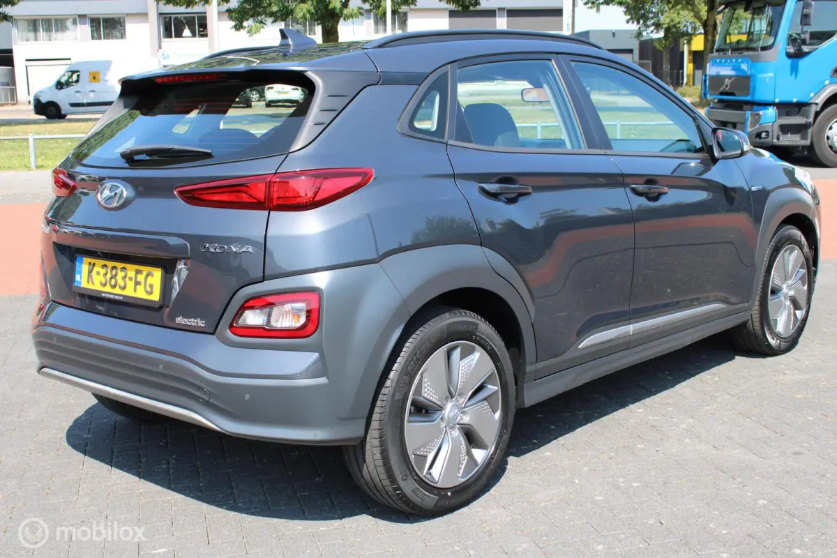 EV Comfort 64 kWh, 3 fase, Navi/App connect, Pdc + camera, Cruise, Clima, Keyless entry/go