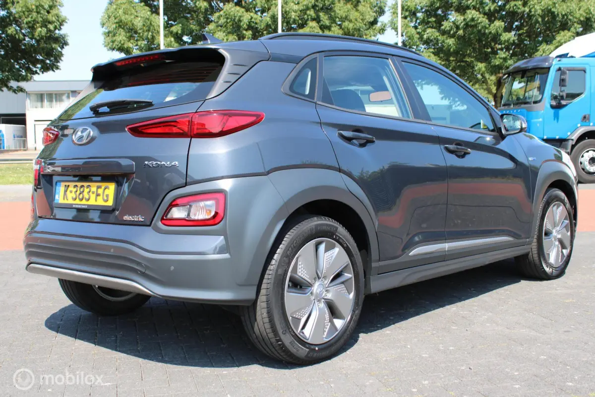 EV Comfort 64 kWh, 3 fase, Navi/App connect, Pdc + camera, Cruise, Clima, Keyless entry/go