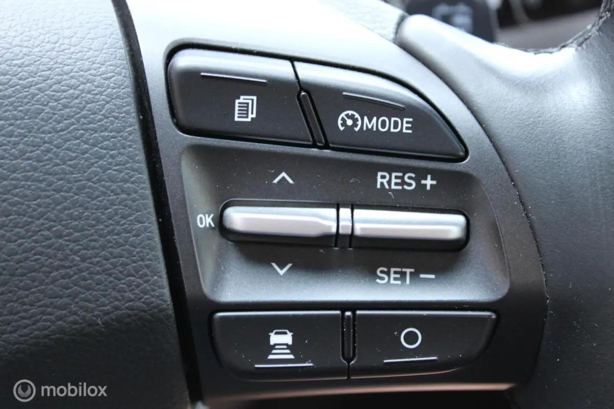 EV Comfort 64 kWh, 3 fase, Navi/App connect, Pdc + camera, Cruise, Clima, Keyless entry/go