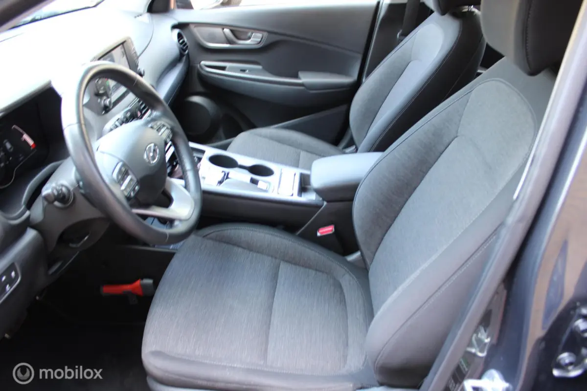 EV Comfort 64 kWh, 3 fase, Navi/App connect, Pdc + camera, Cruise, Clima, Keyless entry/go