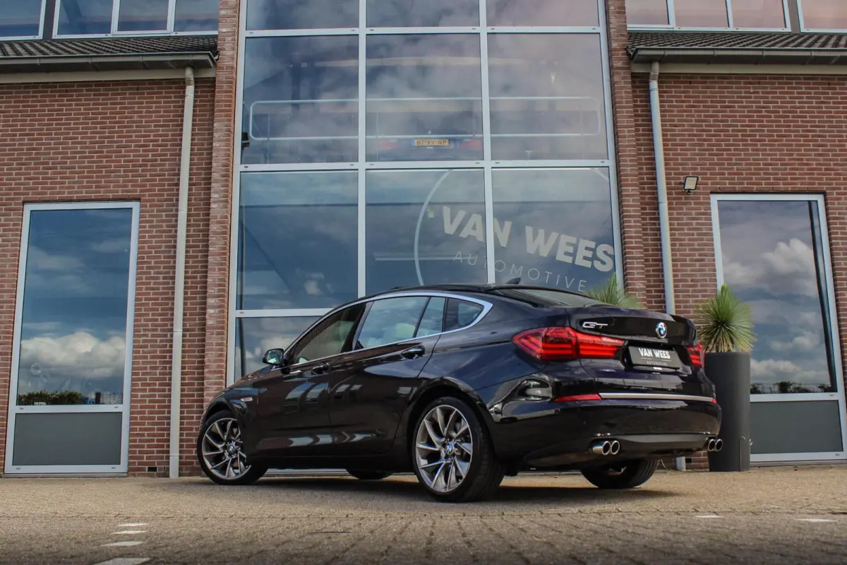 535i High Executive | Dealer onderhouden | B&O | 360 camera | Stoelmassage & -ventilatie | Active cruise | Panoramadak | Dodehoek detectie | Stuurverwarming
