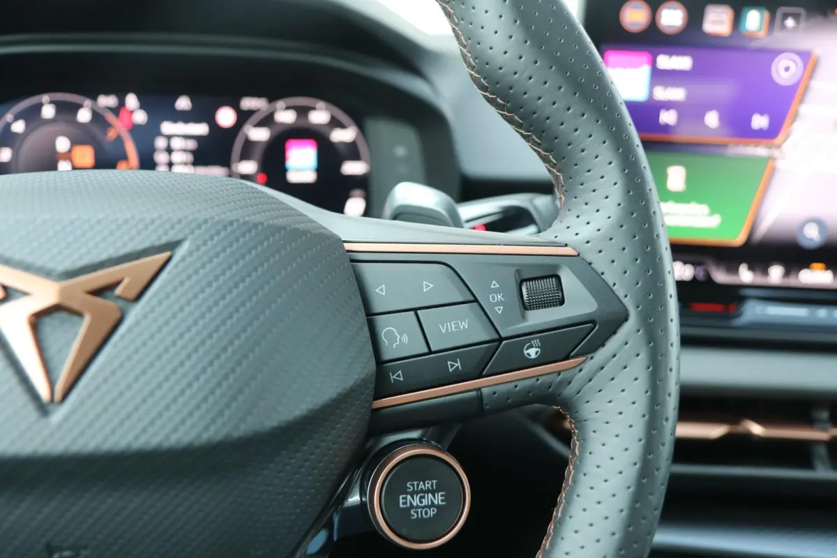 1.5 TSI 204pk e-Hybrid Business | Navigatie | 360 Camera | Stoelverwarming | Memory