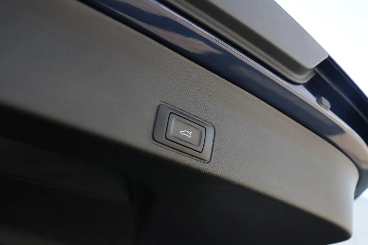 1.5 TSI 204pk e-Hybrid Business | Navigatie | 360 Camera | Stoelverwarming | Memory
