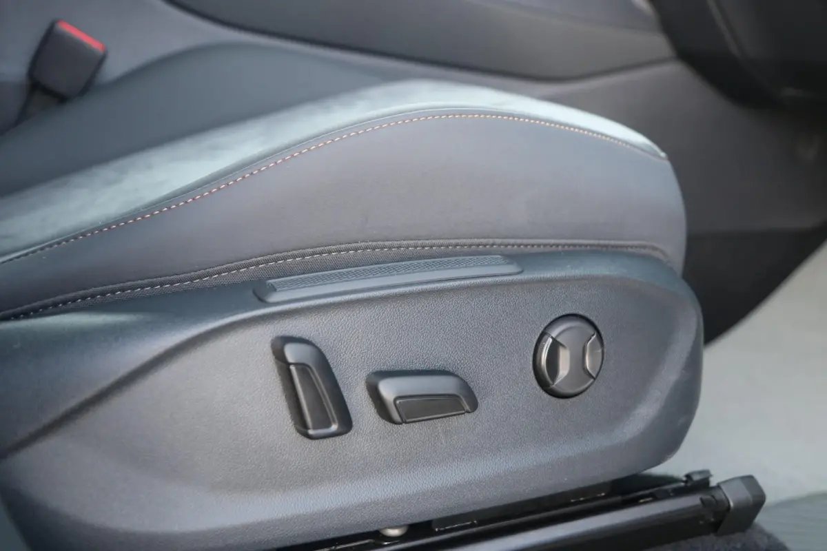 1.5 TSI 204pk e-Hybrid Business | Navigatie | 360 Camera | Stoelverwarming | Memory