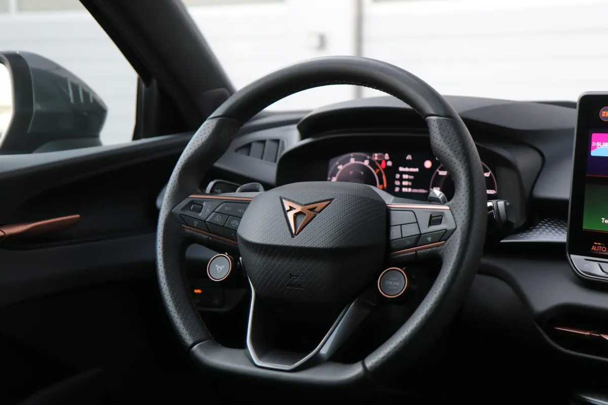 1.5 TSI 204pk e-Hybrid Business | Navigatie | 360 Camera | Stoelverwarming | Memory