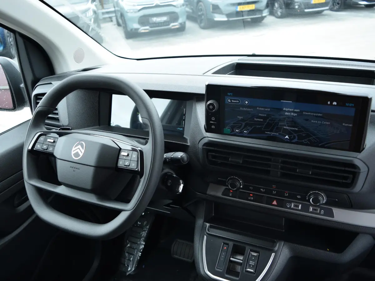 L3 75 kWh | tot 8 jaar garantie | camera | navi incl. Apple Carplay | laadruimtebetimmering | parkeersensoren voor & achter | dodehoek detectie | rijklaarprijs |
