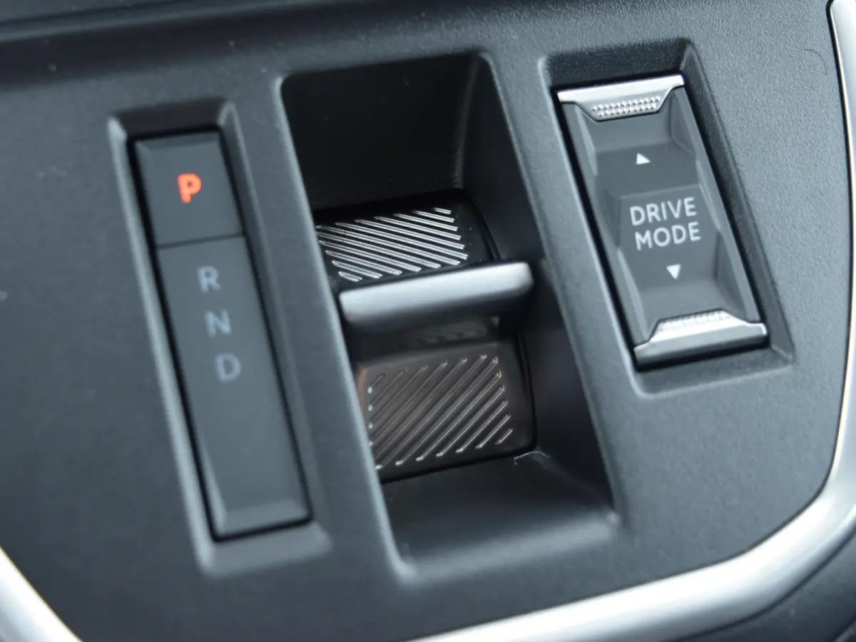 L3 75 kWh | tot 8 jaar garantie | camera | navi incl. Apple Carplay | laadruimtebetimmering | parkeersensoren voor & achter | dodehoek detectie | rijklaarprijs |