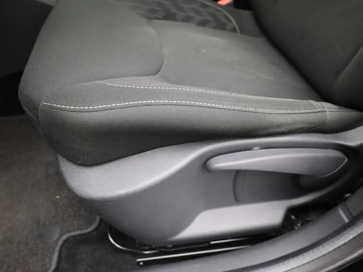 0.9 TCe Limited | Keyless | Parkeersensoren | Prijs Rijklaar!!