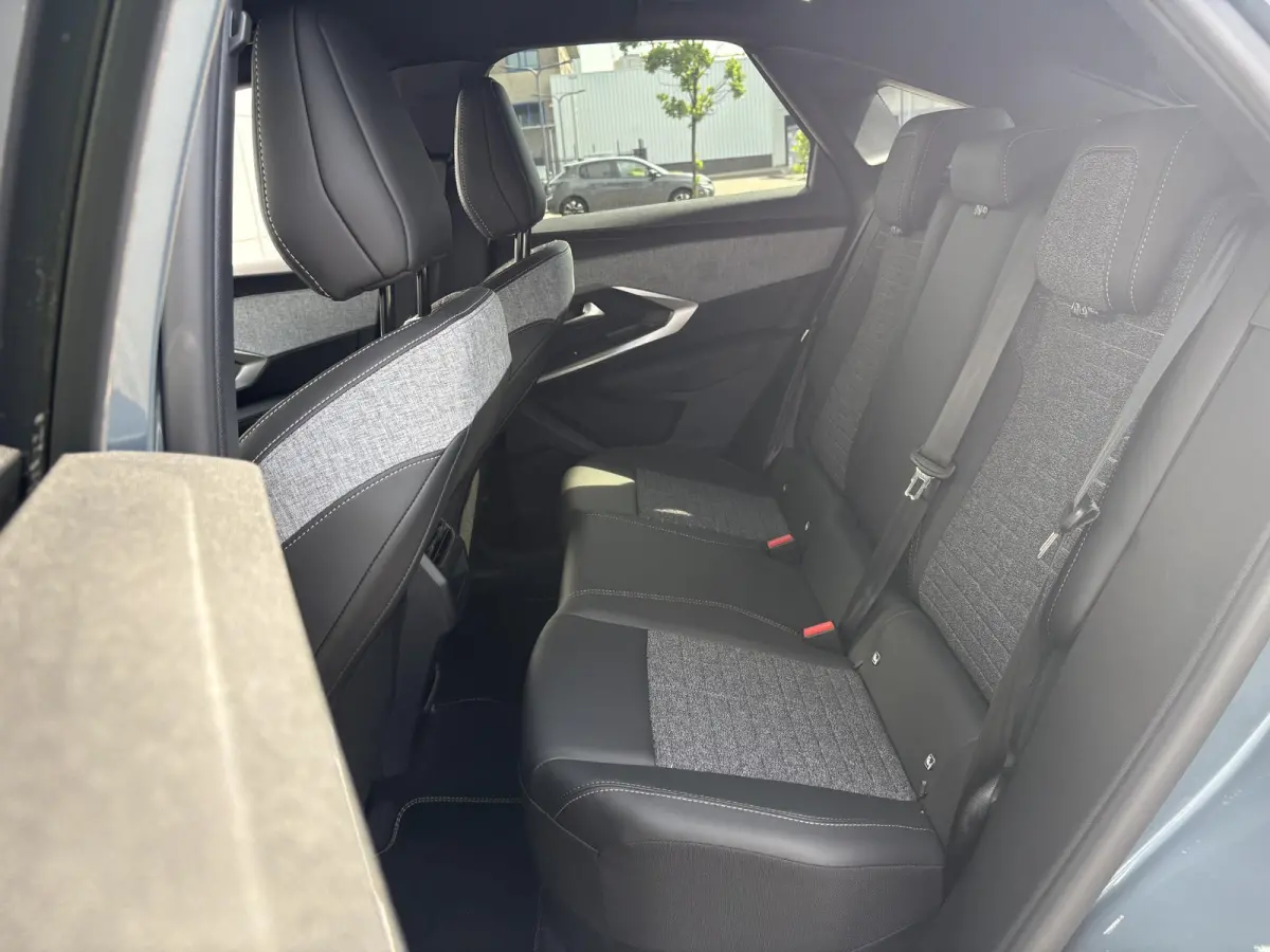 1.2 Hybrid 145 Allure | Stoelverwarming | Camera | Adaptieve Cruise Control | Apple Carplay/Android Auto