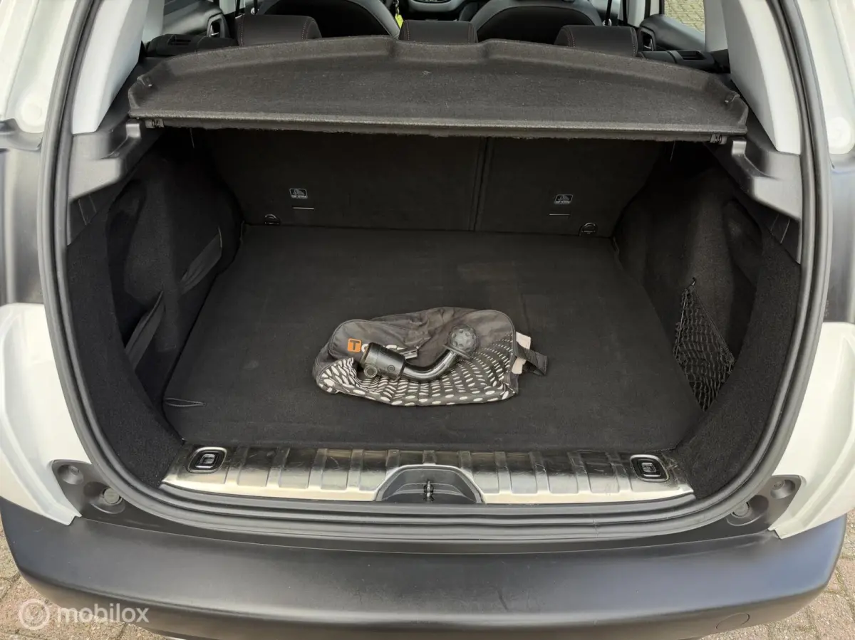 1.2 PureTech GT-Line Aut Pano Clima Trekh. 17"Lmv etc.