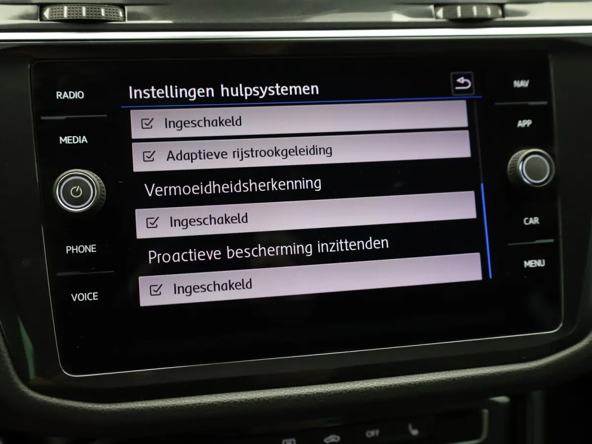 1.4 TSI ACT Highline Business R | 3x R-Line | Camera | Trekhaak | Prijs Rijklaar!!