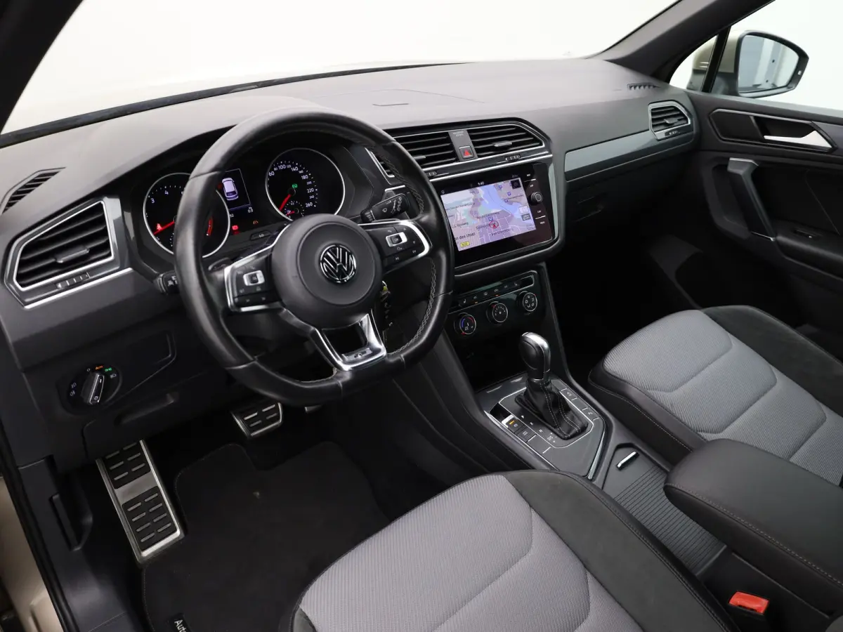 1.4 TSI ACT Highline Business R | 3x R-Line | Camera | Trekhaak | Prijs Rijklaar!!