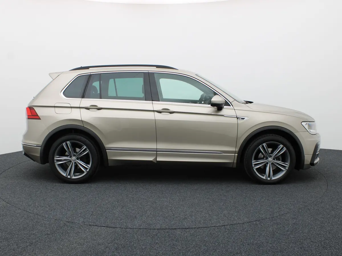 1.4 TSI ACT Highline Business R | 3x R-Line | Camera | Trekhaak | Prijs Rijklaar!!